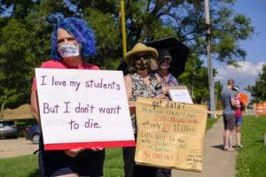 Protesters against reopening schools